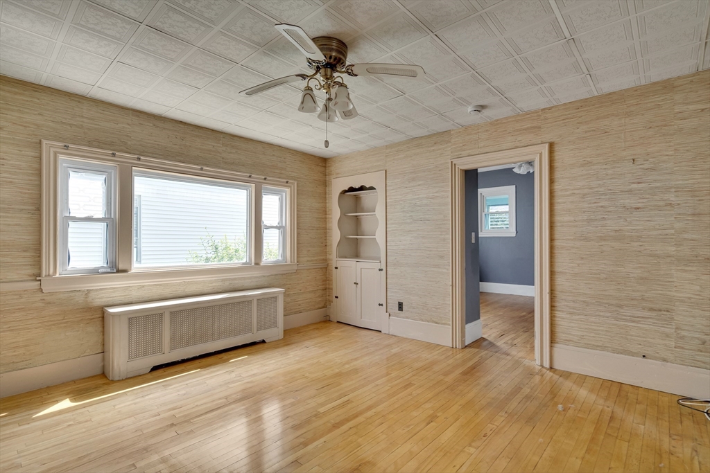 121 Myrtle Street Melrose, MA 02176 - Photo 9 of 26