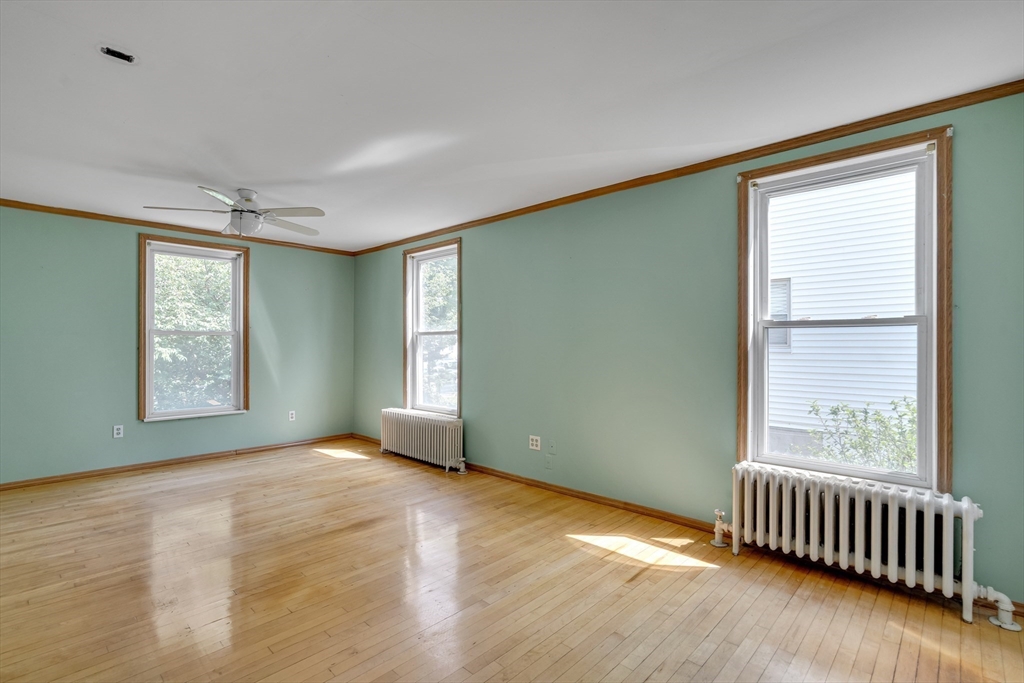 121 Myrtle Street Melrose, MA 02176 - Photo 10 of 26