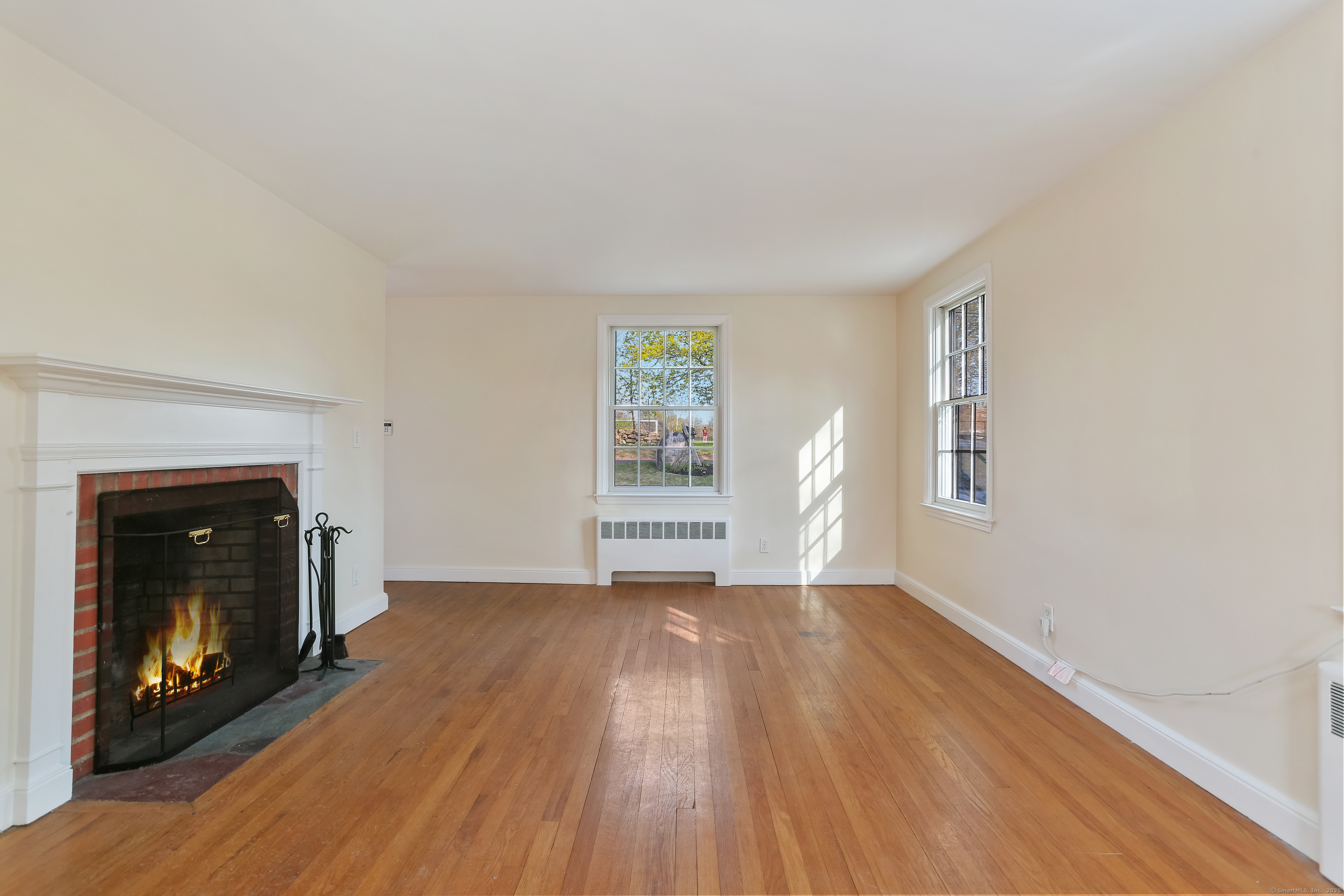 219 Hollow Tree Ridge Road Darien, CT 06820 - Photo 5 of 27