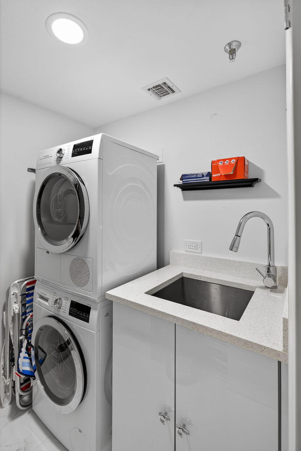 176 Helios Drive, Unit 210 Jupiter, FL 33477 - Photo 32 of 47 Laundry Room