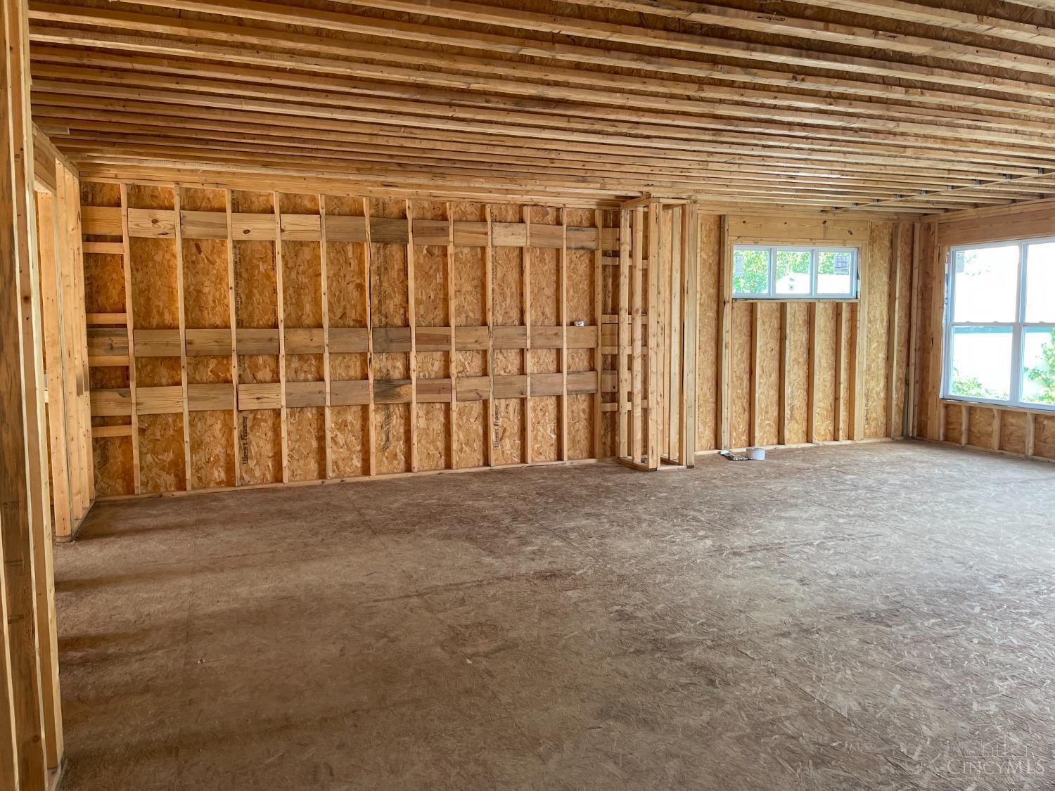 3714 Watterson Road Cincinnati, OH 45227 - Photo 4 of 9 Gallery Image 4