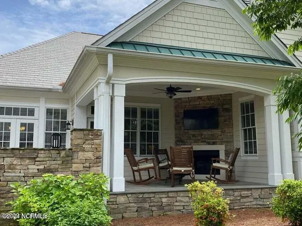 $137,000 | 300 Cochrane Castle Circle, Unit 1, Pinehurst, NC 28374