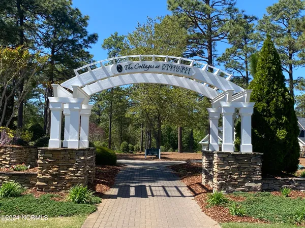 $137,000 | 300 Cochrane Castle Circle, Unit 1, Pinehurst, NC 28374