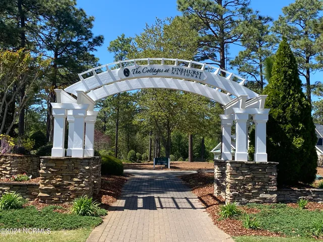 $137,000 | 300 Cochrane Castle Circle, Unit 1, Pinehurst, NC 28374