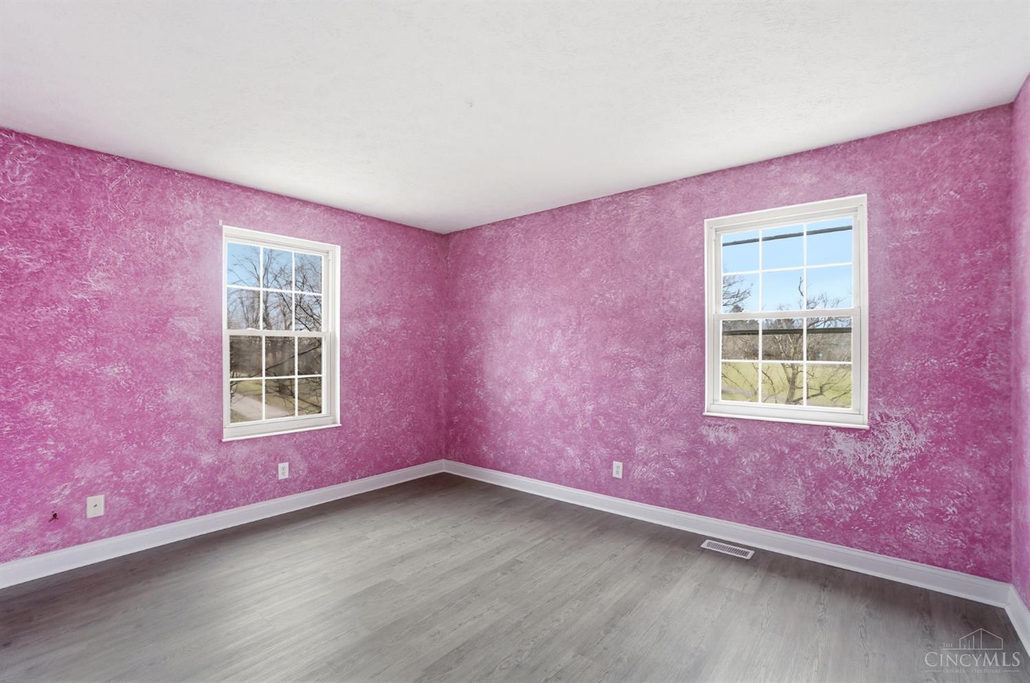 5285 Yeatman Road Cincinnati, OH 45252 - Photo 43 of 72