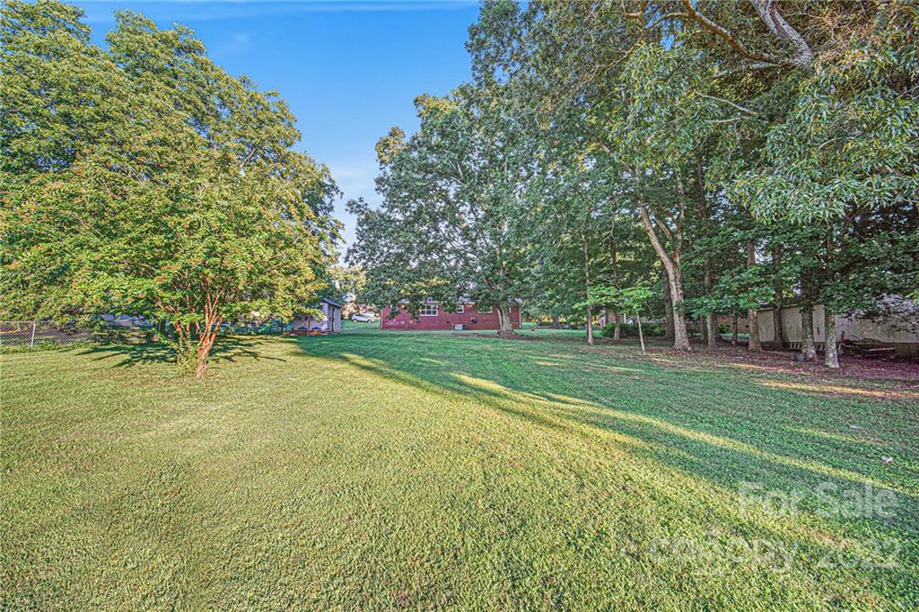 411 Ashebrook Park Road Dallas, NC 28034 - Photo 13 of 17 Gallery Image 13