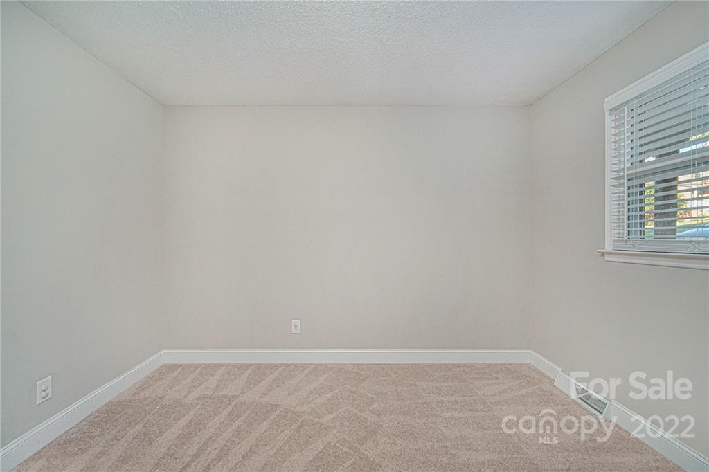 411 Ashebrook Park Road Dallas, NC 28034 - Photo 15 of 17 Gallery Image 15