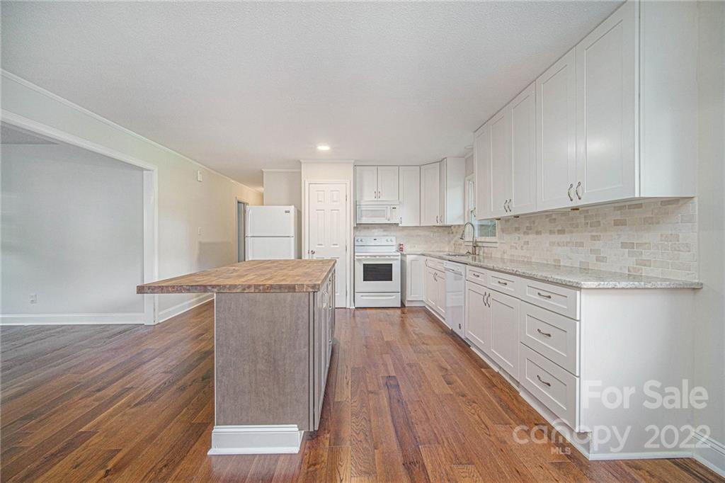 411 Ashebrook Park Road Dallas, NC 28034 - Photo 4 of 17 Gallery Image 4