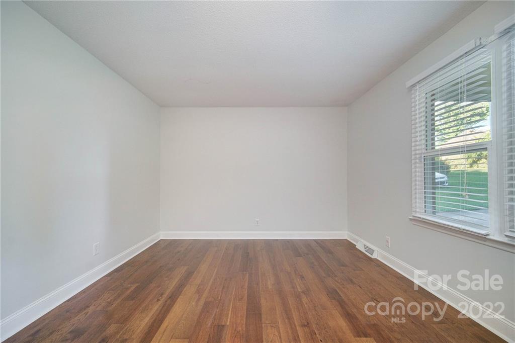 411 Ashebrook Park Road Dallas, NC 28034 - Photo 6 of 17 Gallery Image 6