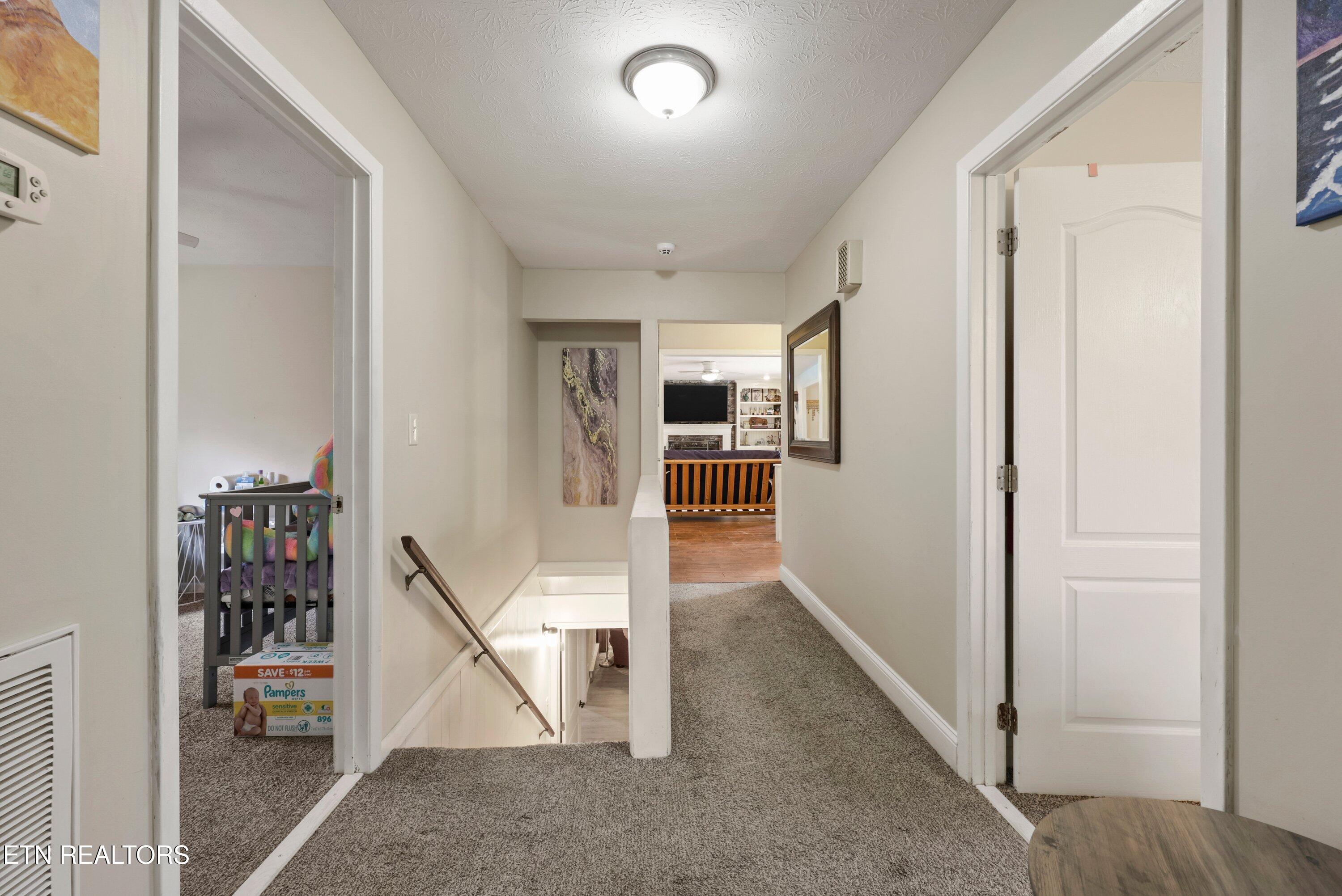 100 Moss Road Oak Ridge, TN 37830 - Photo 15 of 42 Hallway