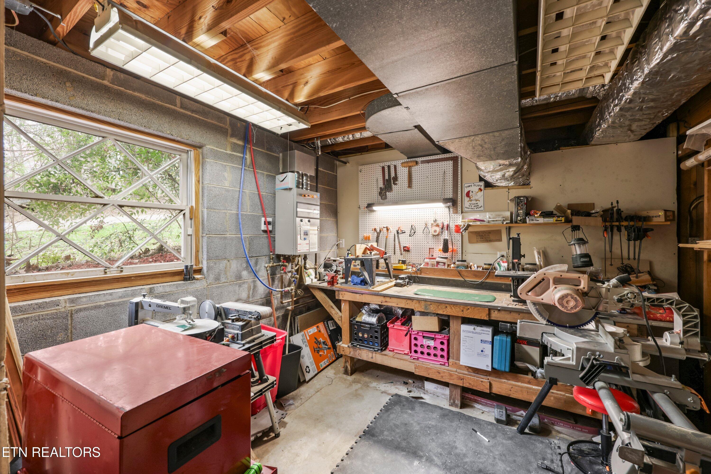 100 Moss Road Oak Ridge, TN 37830 - Photo 30 of 42 Workshop