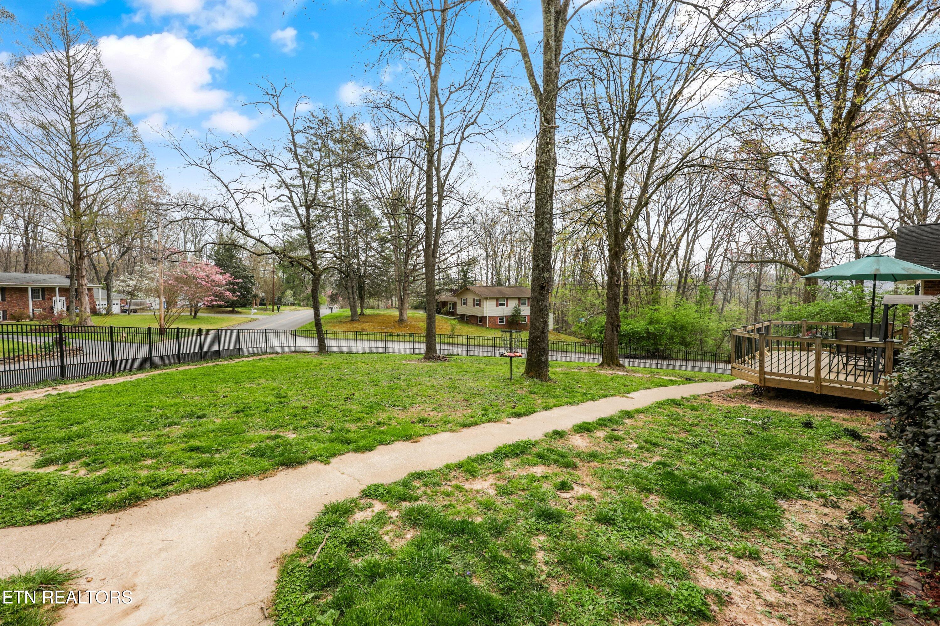 100 Moss Road Oak Ridge, TN 37830 - Photo 34 of 42 Fenced yard
