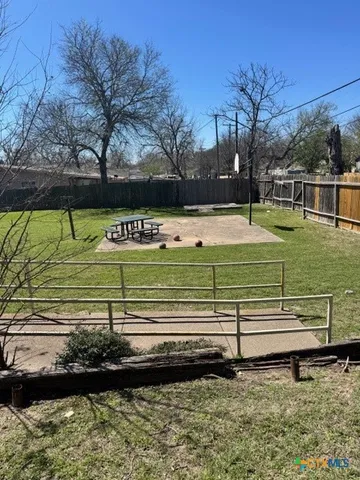 $1,250 | 518 North 8th Street, Temple, TX 76501