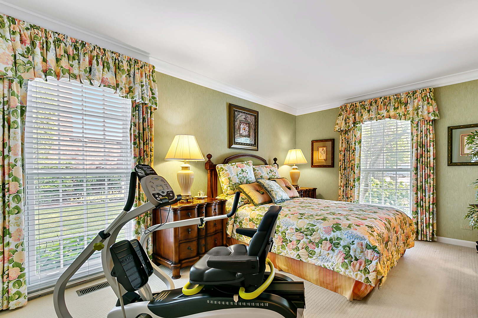 2552 Indian Ridge Court Glenview, IL 60026 - Photo 21 of 45 a bedroom with bed and window