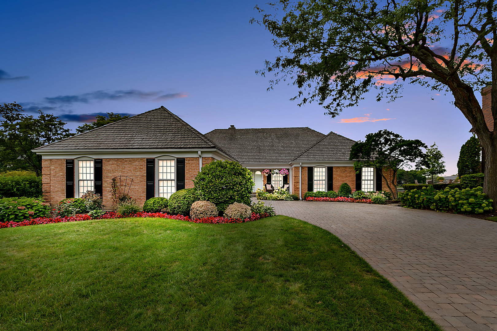 2552 Indian Ridge Court Glenview, IL 60026 - Photo 39 of 45 a front view of a house with garden