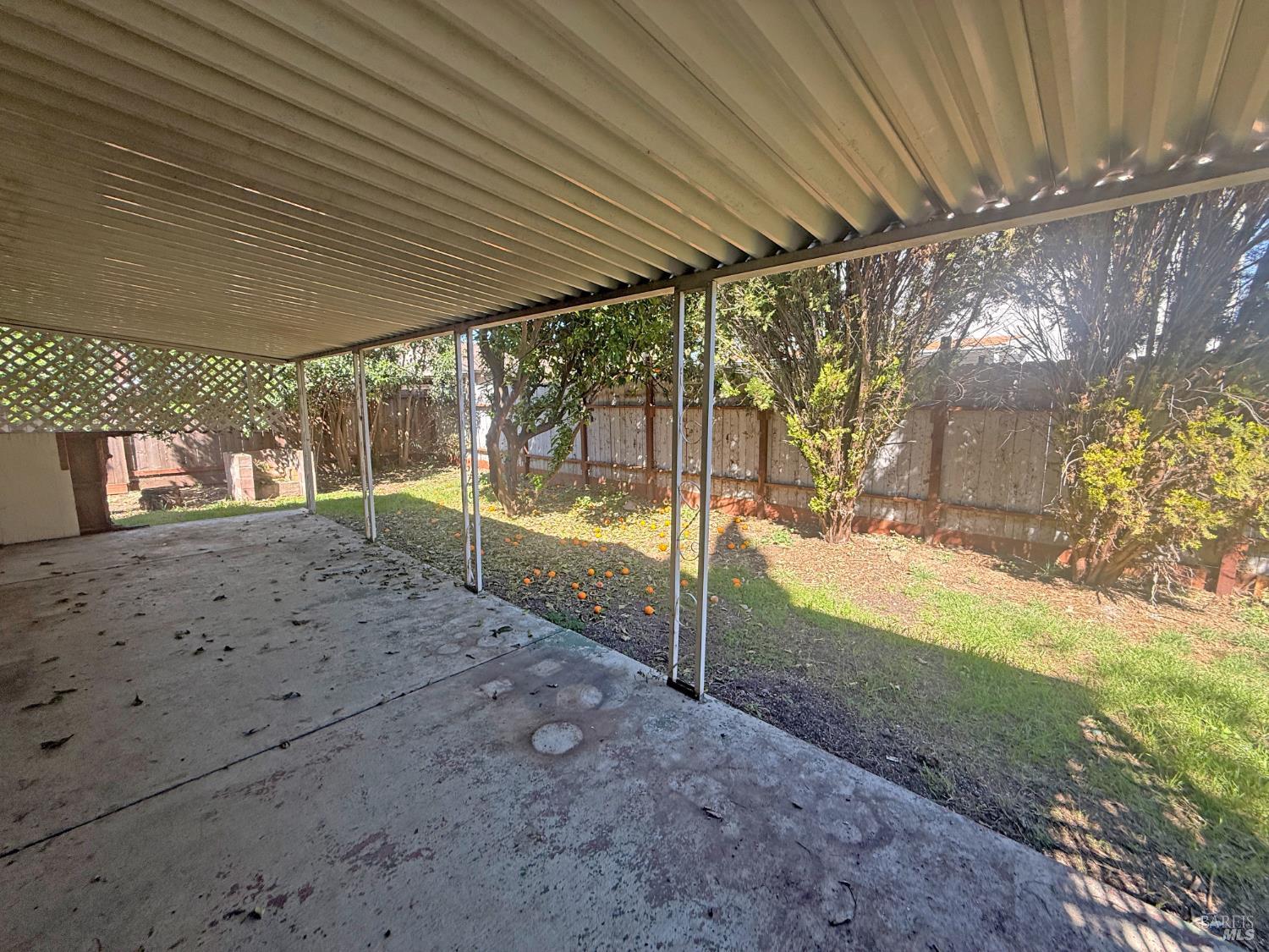 806 Finch Way Fairfield, CA 94533 - Photo 13 of 14 a view of a backyard