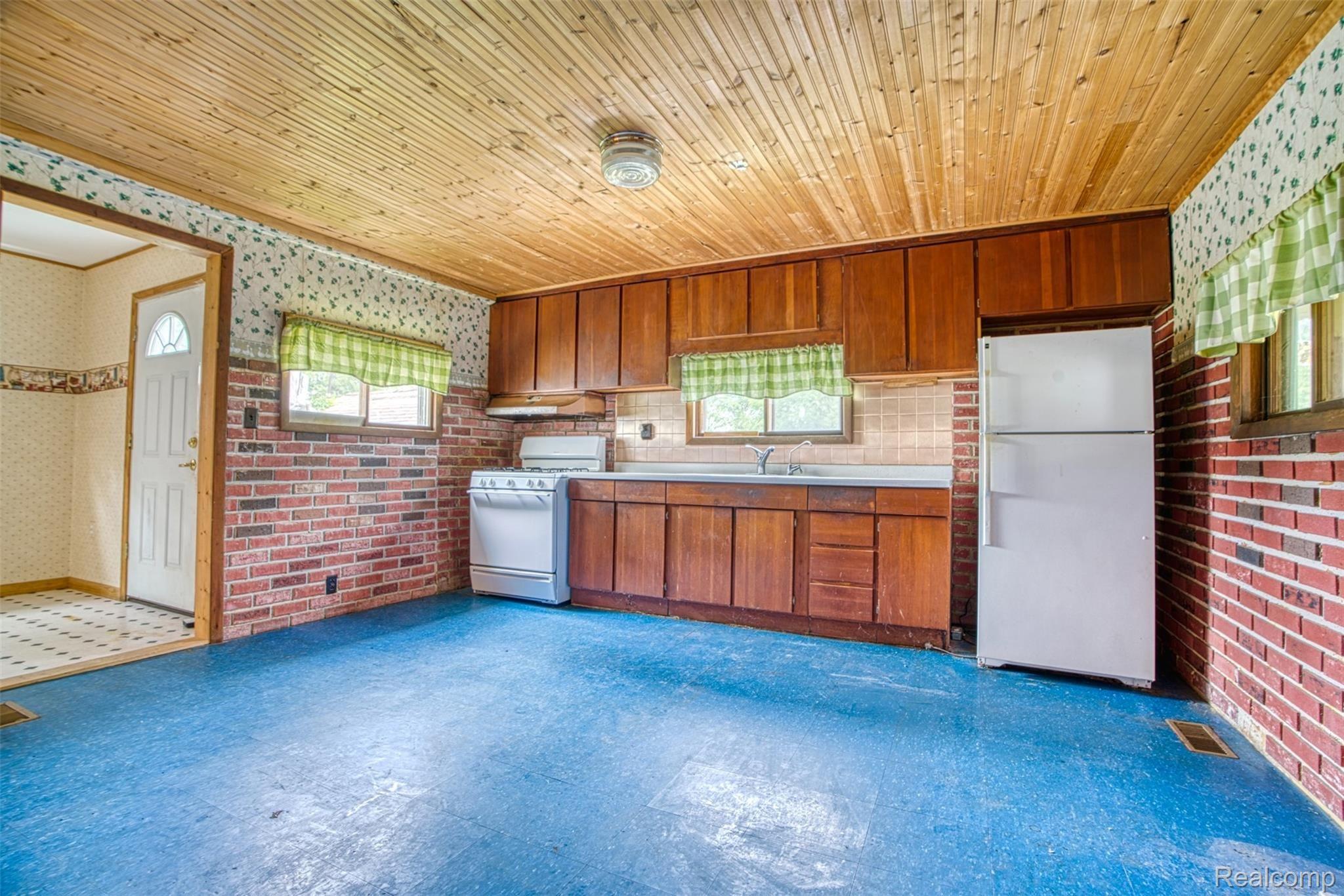 5478 West Allen Road Fowlerville, MI 48836 - Photo 8 of 22 DSC09834_50.jpg
