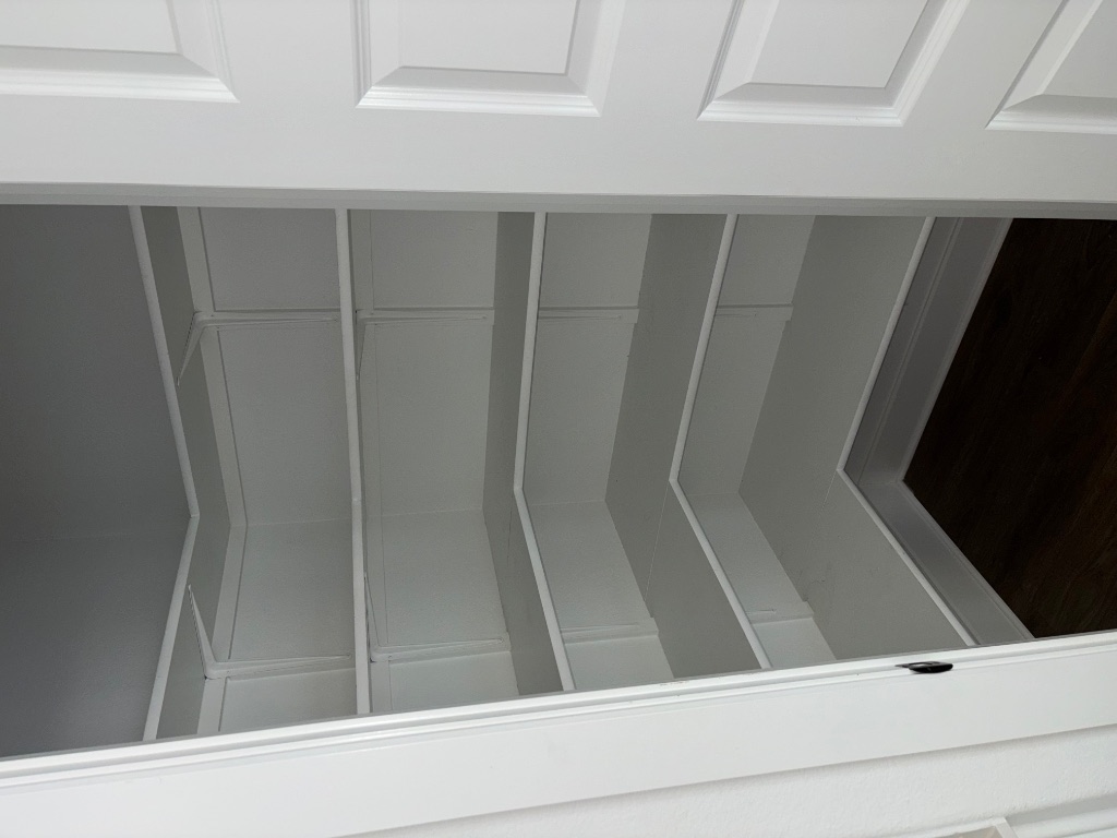 2128 Little Snake Way Georgetown, TX 78633 - Photo 20 of 32 a empty closet with white paint