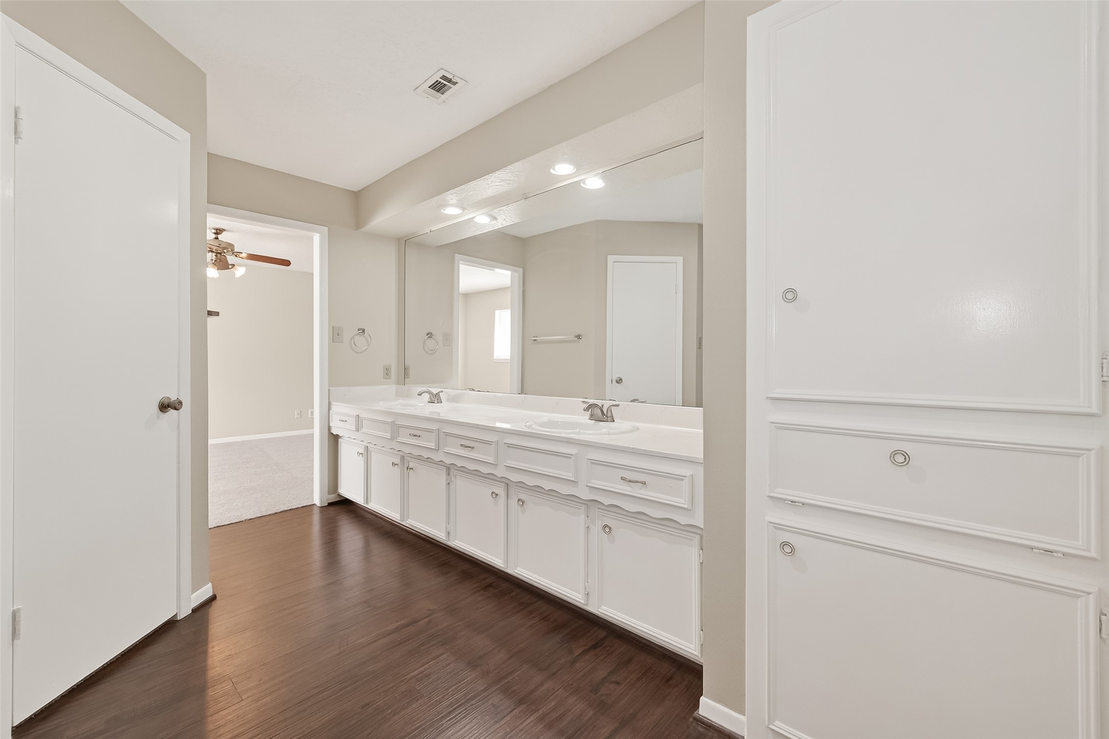 2406 Deasa Drive Spring, TX 77373 - Photo 18 of 33 Primary Bathroom