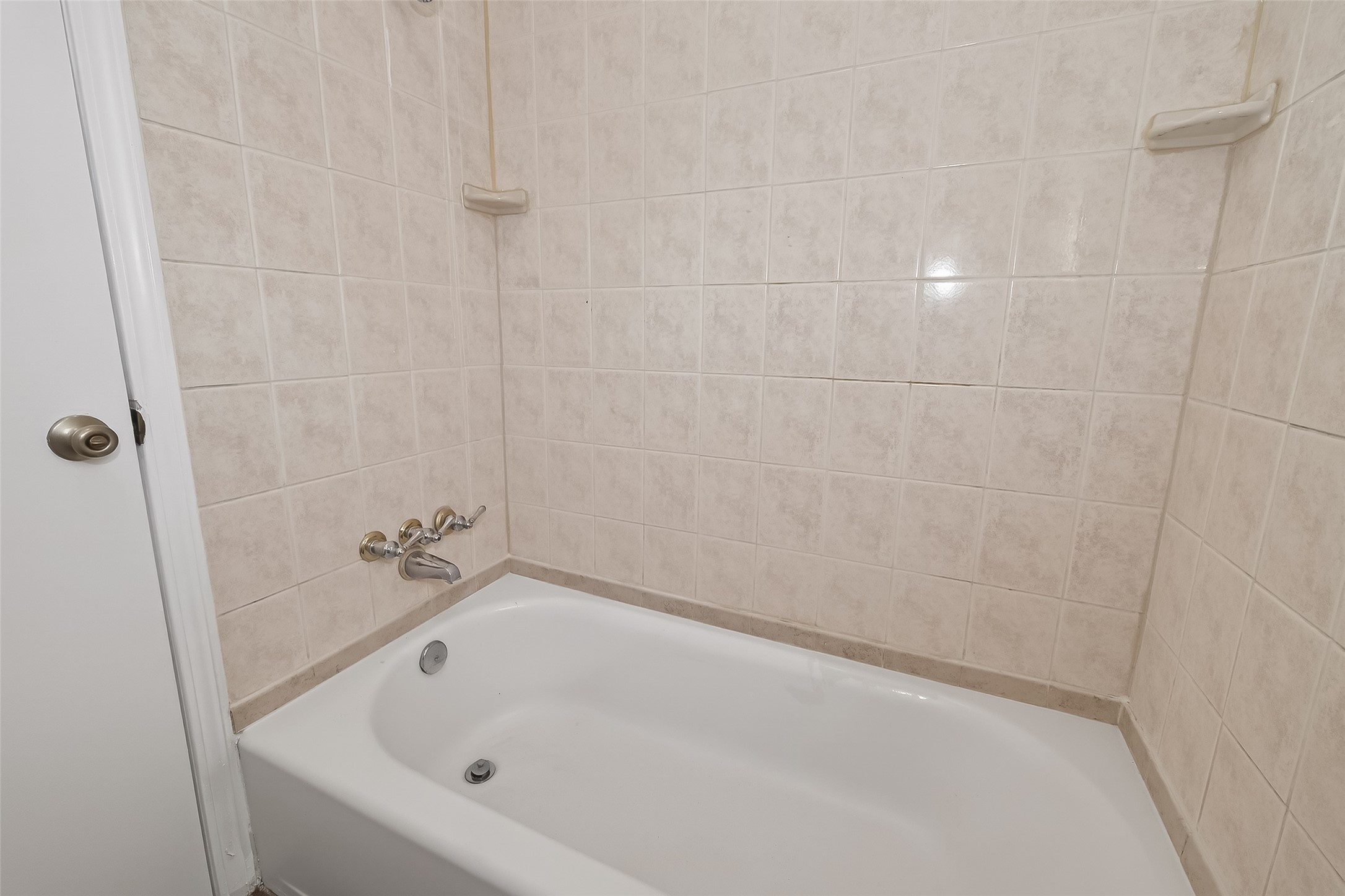 2406 Deasa Drive Spring, TX 77373 - Photo 29 of 33 Full Bath 1