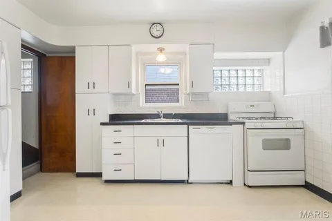 $349,900 | 5665 Oleatha Avenue, St. Louis, MO 63139