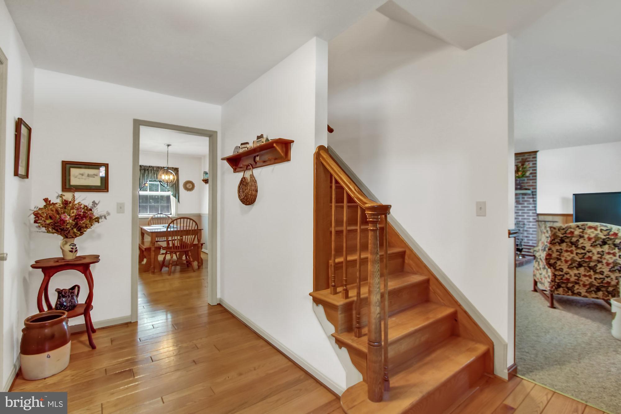 28 Stone Ridge Drive New Freedom, PA 17349 - Photo 4 of 26 Foyer with Hardwood flooring