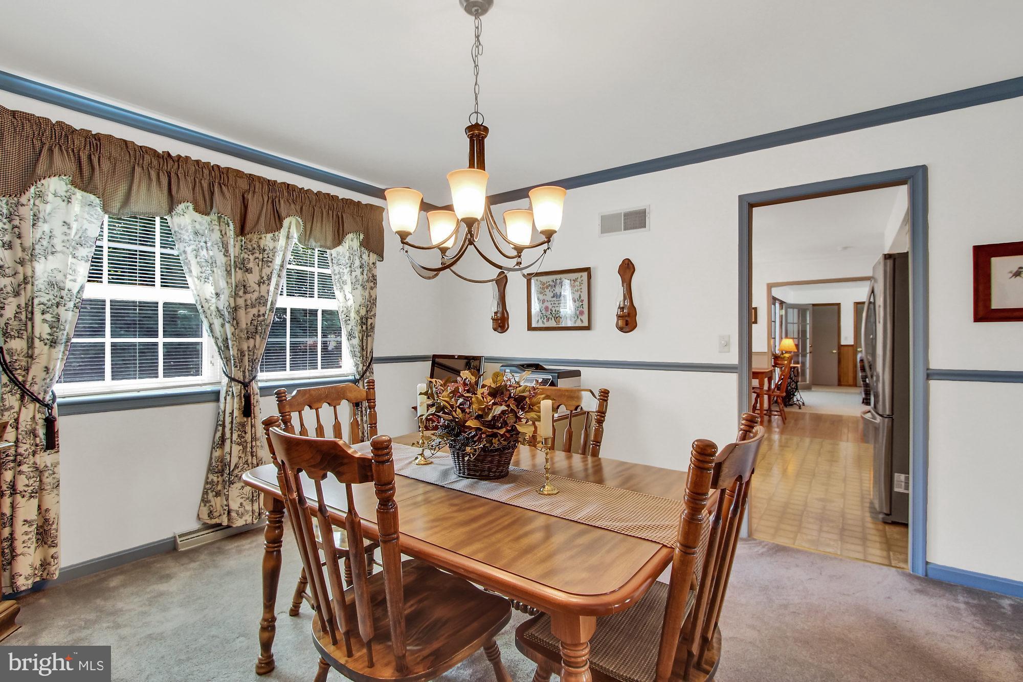28 Stone Ridge Drive New Freedom, PA 17349 - Photo 5 of 26 Dining Room