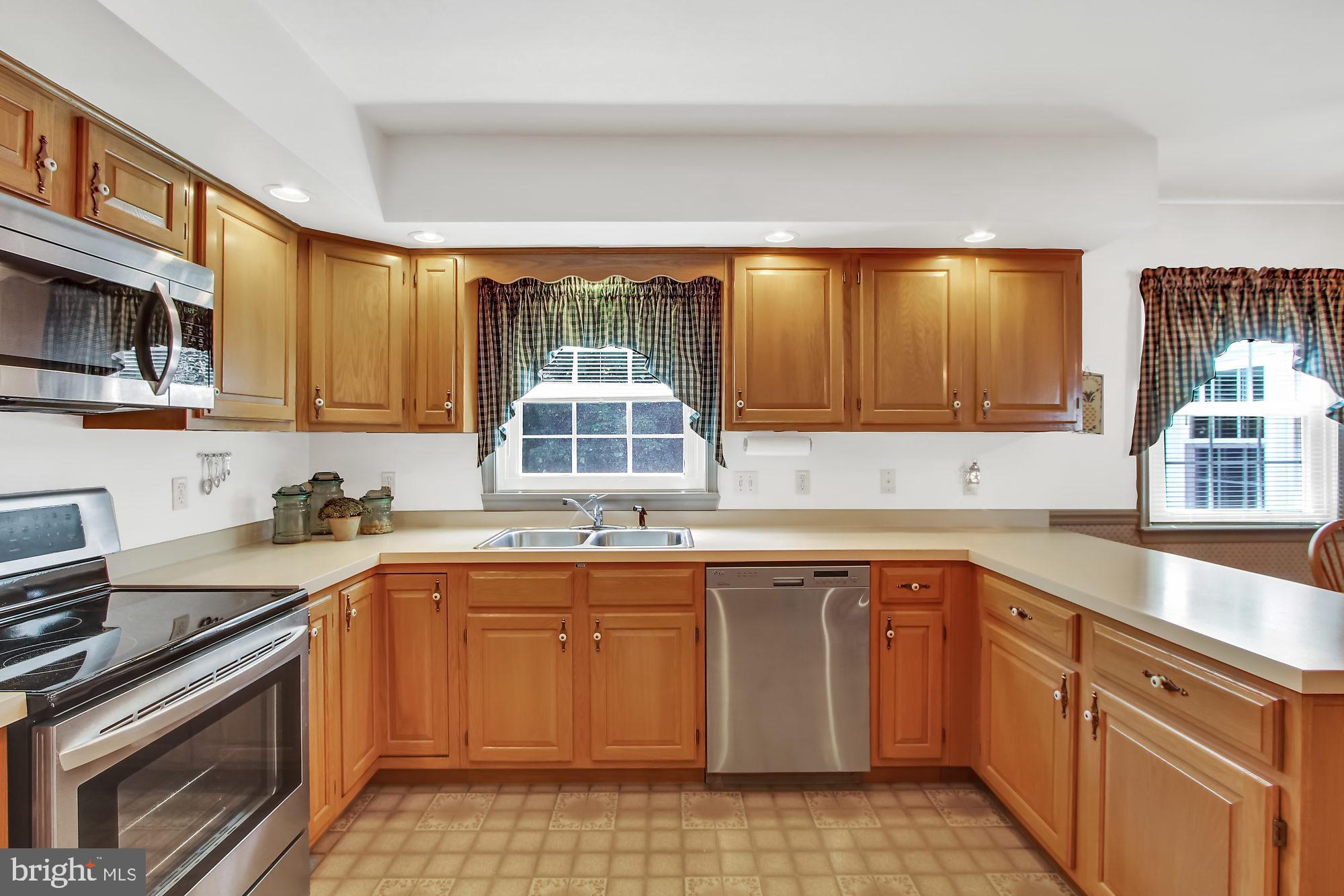 28 Stone Ridge Drive New Freedom, PA 17349 - Photo 10 of 26 Gallery Image 10
