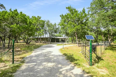 $1,997,000 | 900 Longhorn Trail, Wimberley, TX 78676