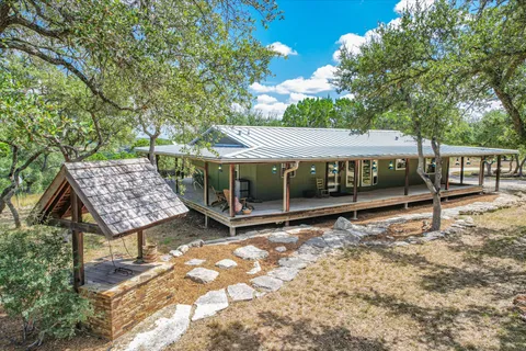 $1,997,000 | 900 Longhorn Trail, Wimberley, TX 78676