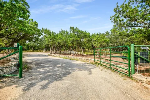 $1,997,000 | 900 Longhorn Trail, Wimberley, TX 78676