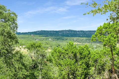$1,997,000 | 900 Longhorn Trail, Wimberley, TX 78676