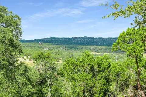 $1,997,000 | 900 Longhorn Trail, Wimberley, TX 78676