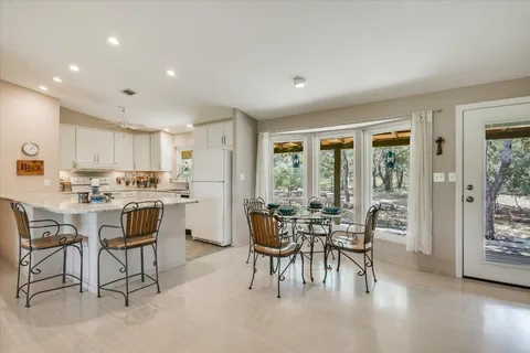 $1,997,000 | 900 Longhorn Trail, Wimberley, TX 78676