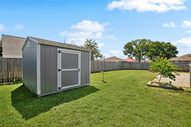 $327,000 | 7 South Catahoula Court, Kenner, LA 70065