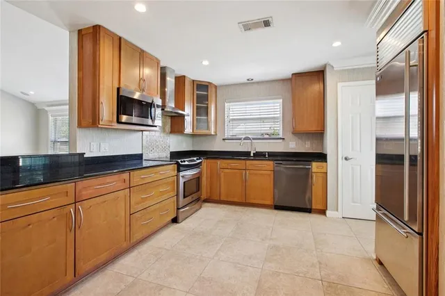 $327,000 | 7 South Catahoula Court, Kenner, LA 70065