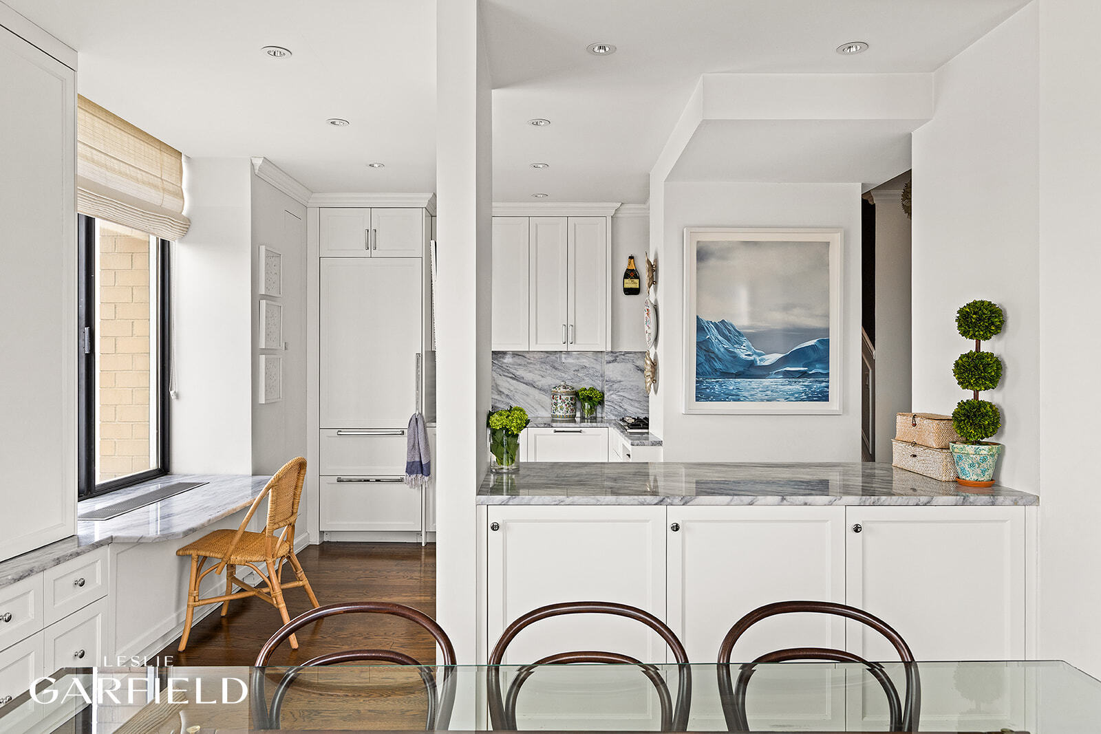 400 East 70th Street, Unit 3602 Manhattan, NY 10021 - Photo 5 of 21 a dining room with furniture and window