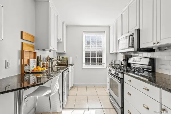 $760,000 | 3 Alden Place, Unit 3A, Bronxville, NY 10708