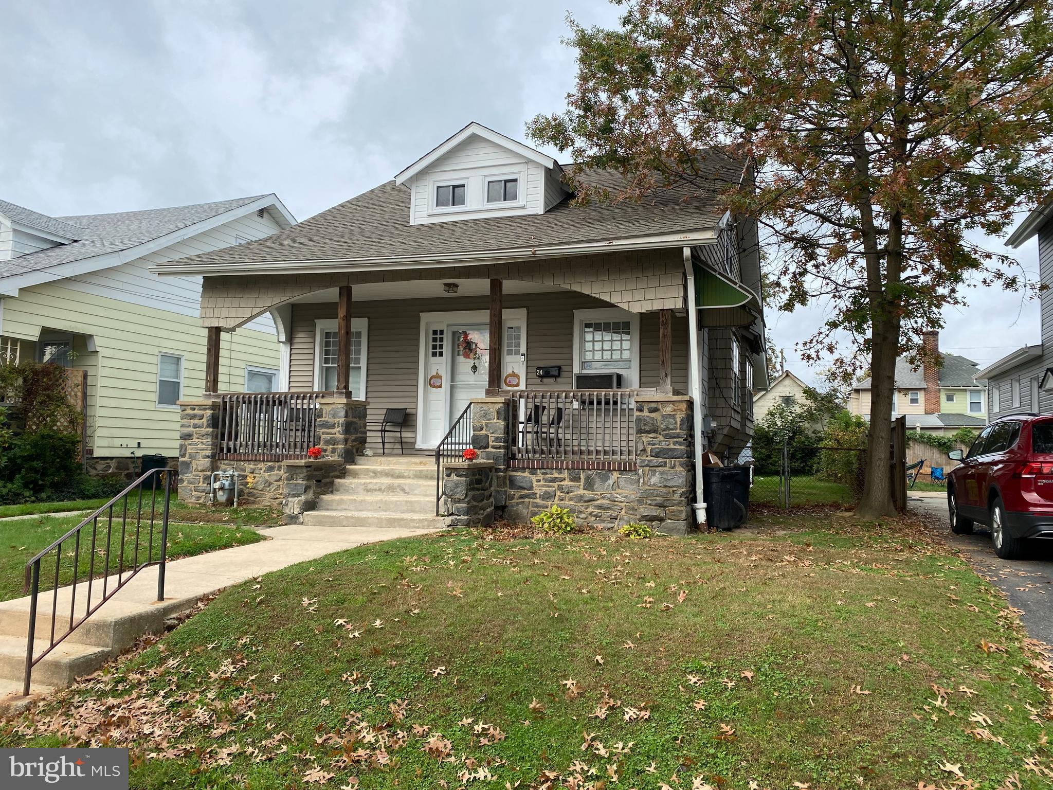 24 West Avon Road Brookhaven, PA 19015 - Photo 1 of 33 Front View