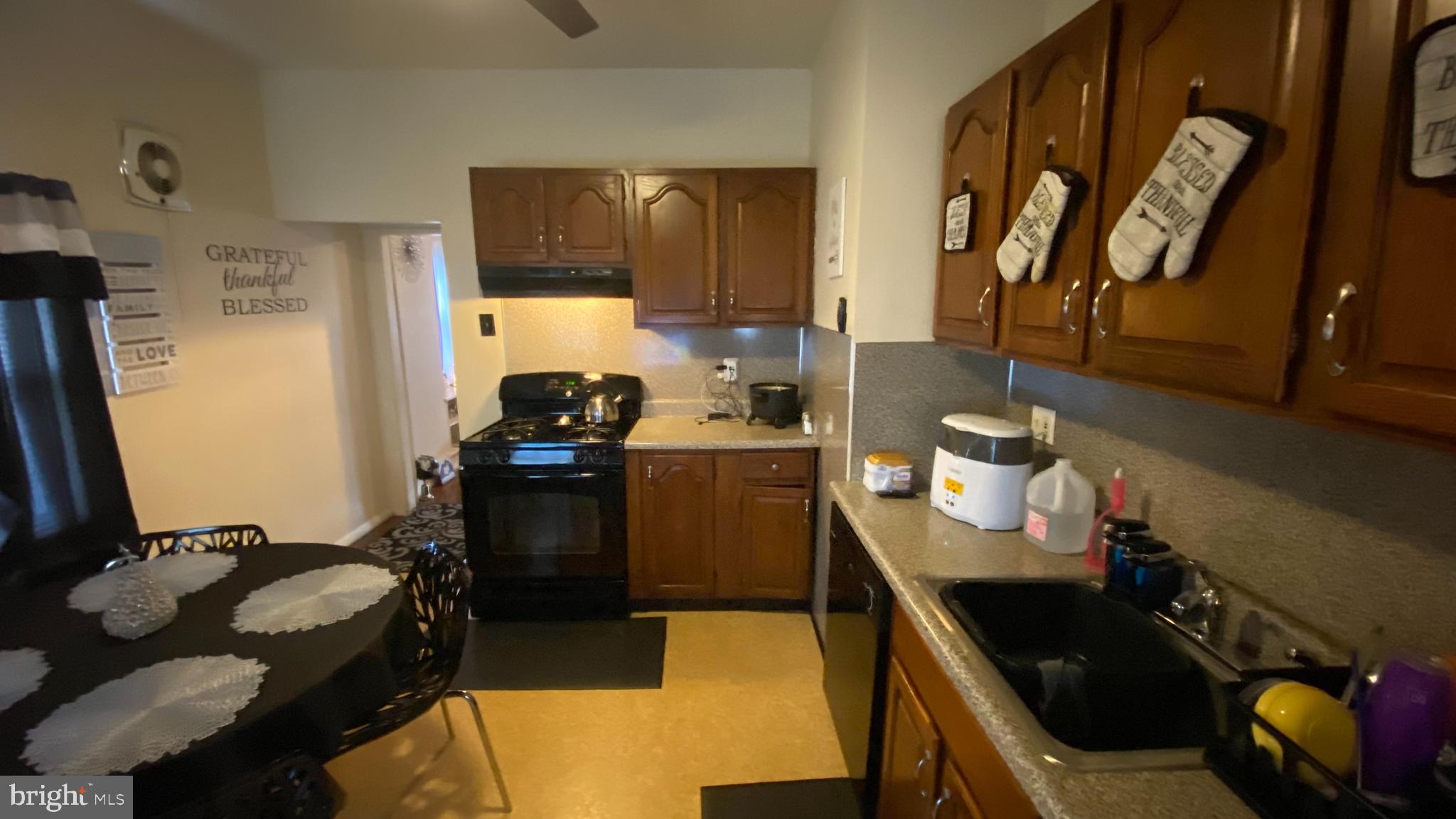 24 West Avon Road Brookhaven, PA 19015 - Photo 12 of 33 Kitchen