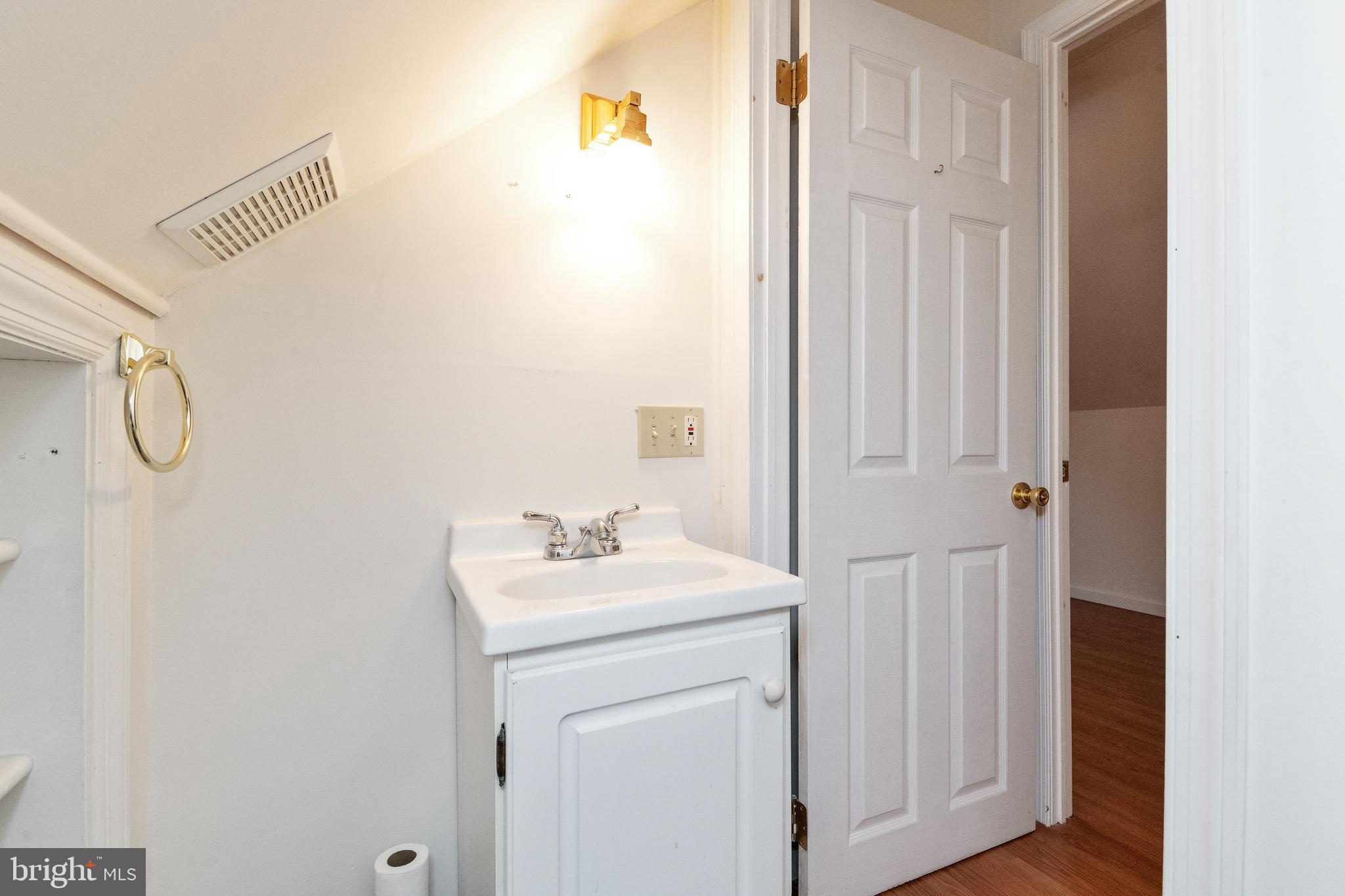 324 Wye Road Baltimore, MD 21221 - Photo 17 of 47 Bath