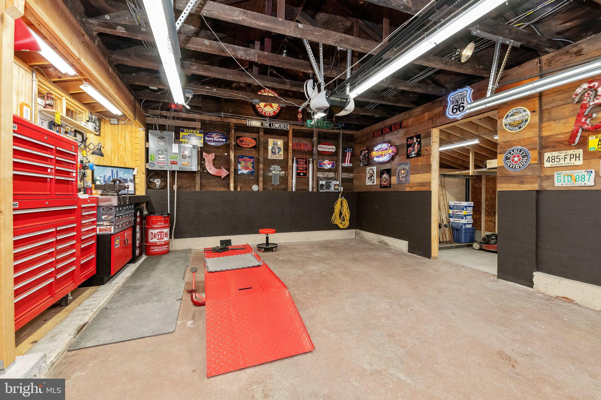324 Wye Road Baltimore, MD 21221 - Photo 35 of 47 Garage