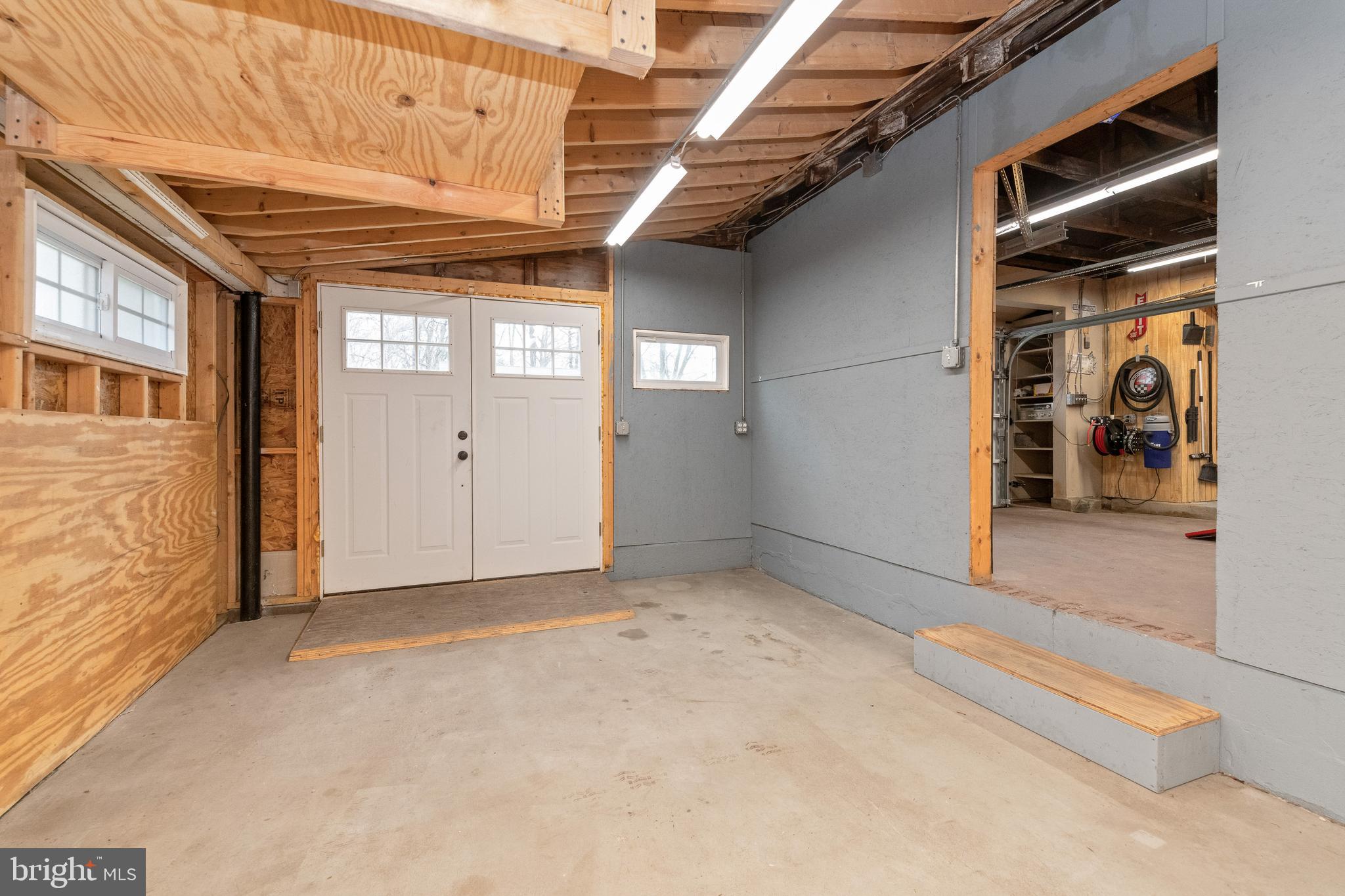 324 Wye Road Baltimore, MD 21221 - Photo 38 of 47 Garage