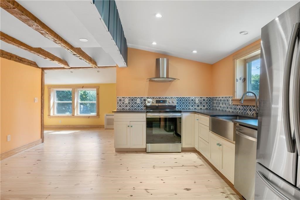 2930 Main Road Tiverton, RI 02878 - Photo 5 of 21