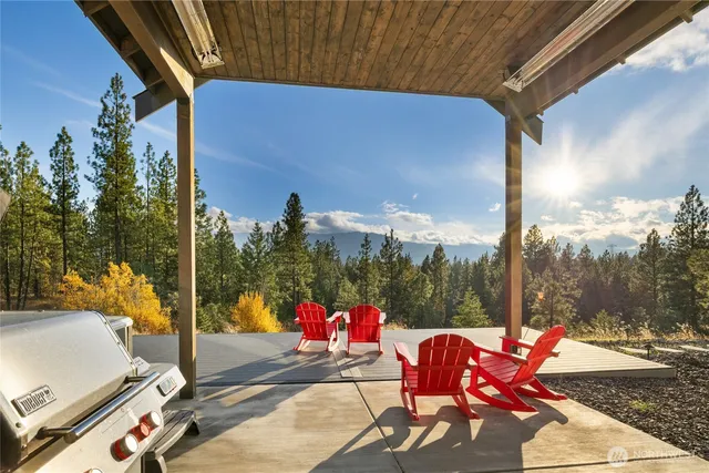 a outdoor view with sitting space