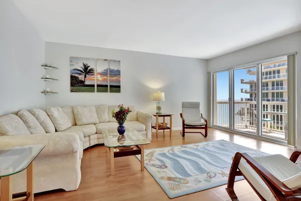 $399,900 | 1069 Hillsboro Mile, Unit 705, Hillsboro Beach, FL 33064