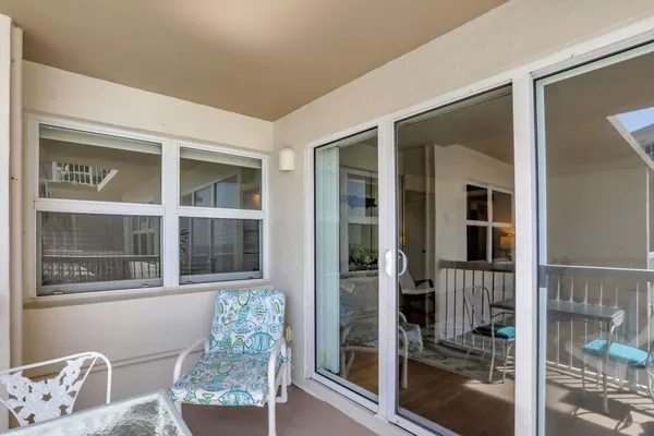 $399,900 | 1069 Hillsboro Mile, Unit 705, Hillsboro Beach, FL 33064