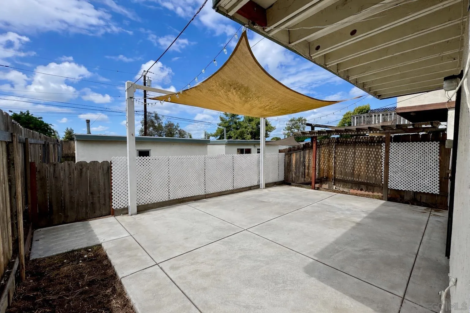 426 Sacramento Avenue Spring Valley, CA 91977 - Photo 4 of 21