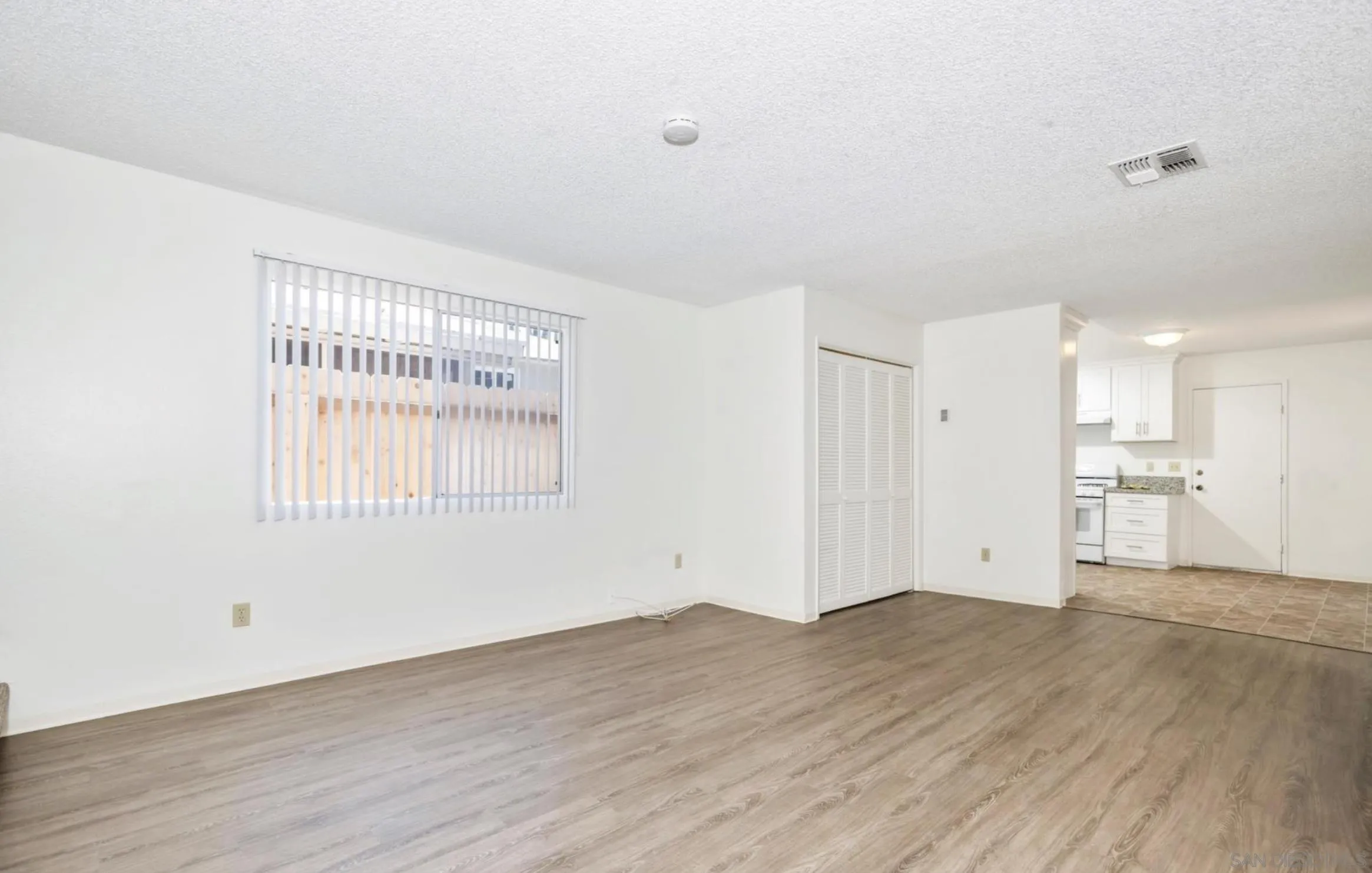 426 Sacramento Avenue Spring Valley, CA 91977 - Photo 10 of 21