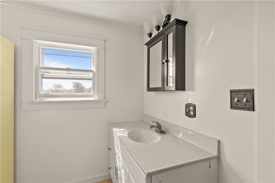 141 South Of Commons Road Little Compton, RI 02837 - Photo 17 of 31